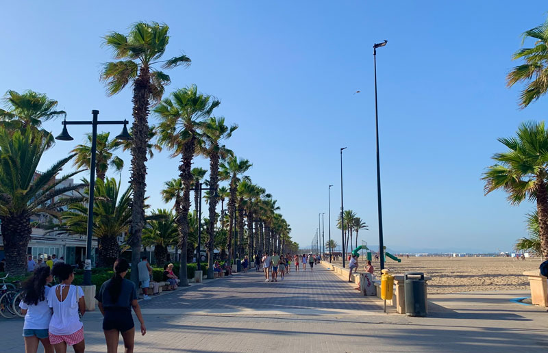 Stedentrip Valencia ervaring met jongeren op het strand